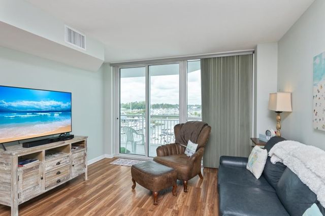 2100 Sea Mountain Hwy Unit 428, North Myrtle Beach, SC 29582