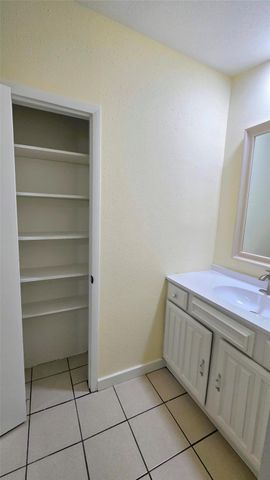 2110 Wilcrest Drive 111, Houston, TX 77042