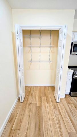 2110 Wilcrest Drive 111, Houston, TX 77042