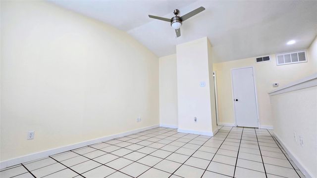 2110 Wilcrest Drive 111, Houston, TX 77042