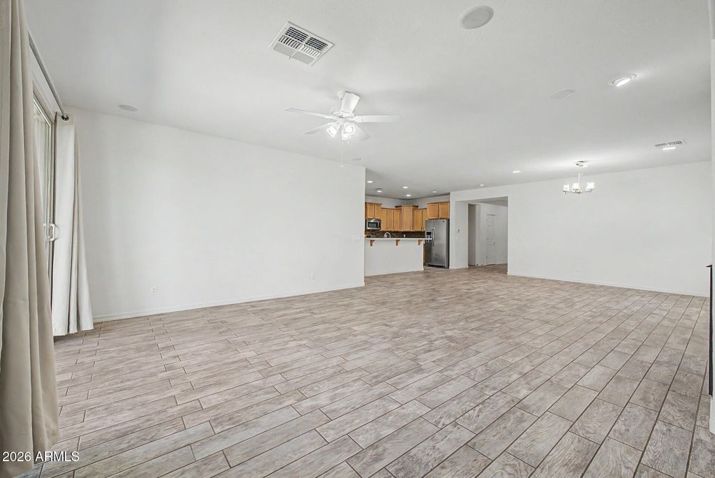 7564 W BERRIDGE Lane, Glendale, AZ 85303 — photo 5