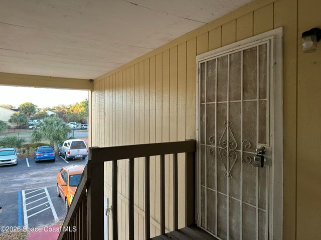 2101 Forest Knoll Drive NE 01-201, Palm Bay, FL 32905