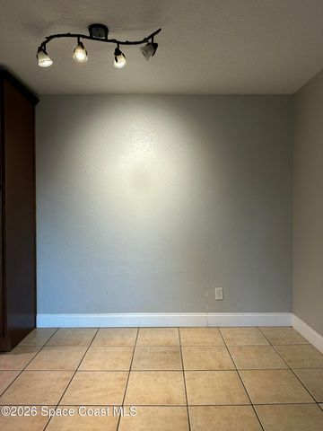 2101 Forest Knoll Drive NE 01-201, Palm Bay, FL 32905