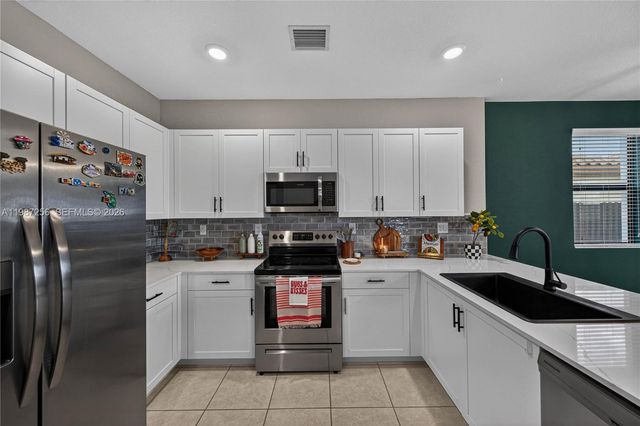 11883 SW 234th Ln, Homestead, FL 33032