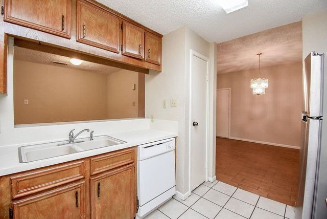 11280 Braes Forest Drive 205, Houston, TX 77071