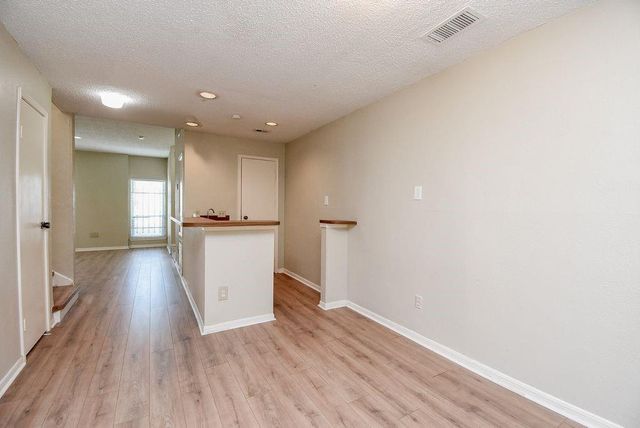 11280 Braes Forest Drive 205, Houston, TX 77071