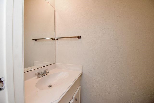 11280 Braes Forest Drive 205, Houston, TX 77071