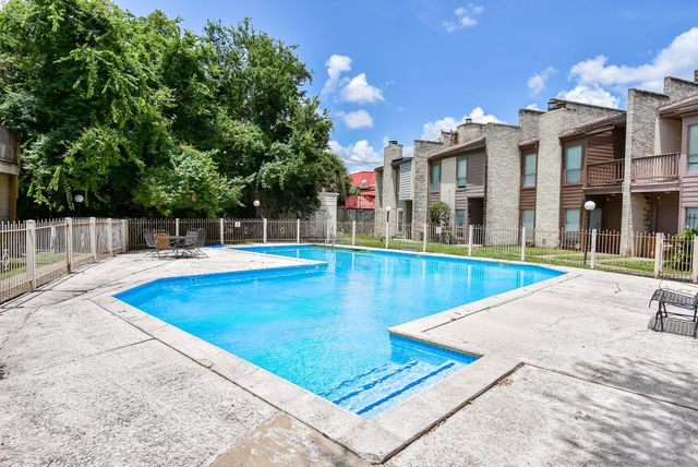 11280 Braes Forest Drive 205, Houston, TX 77071
