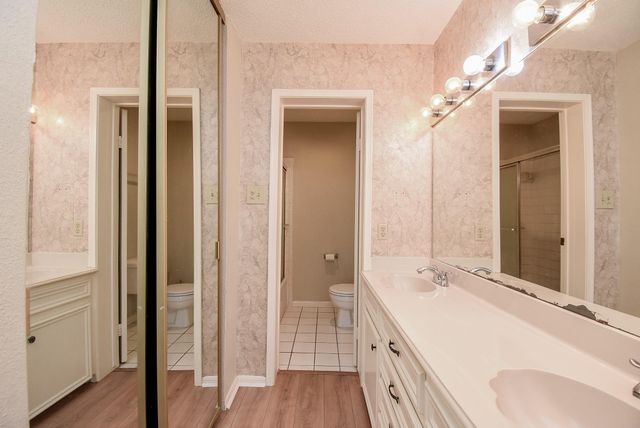 11280 Braes Forest Drive 205, Houston, TX 77071