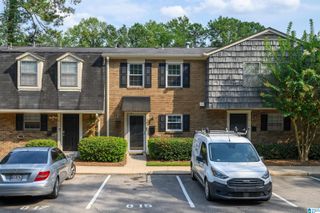 815 Vestavia Villa Ct, Vestavia Hills, AL 35226