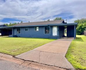 1005 N Thomas Street, Altus, OK 73521