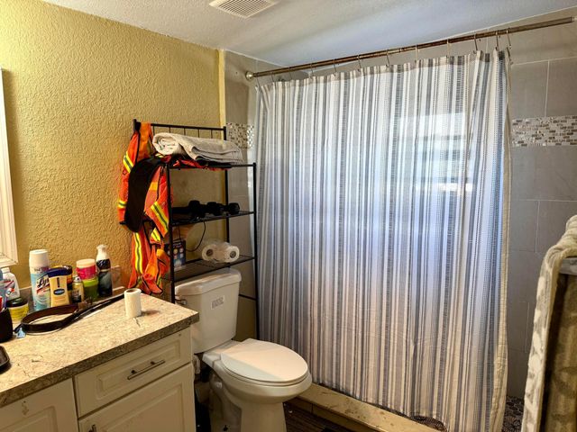 1105 W 34th Street, Riviera Beach, FL 33404