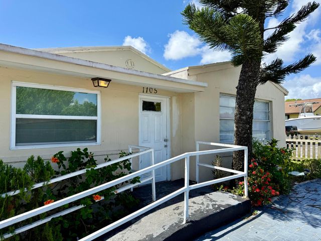 1105 W 34th Street, Riviera Beach, FL 33404