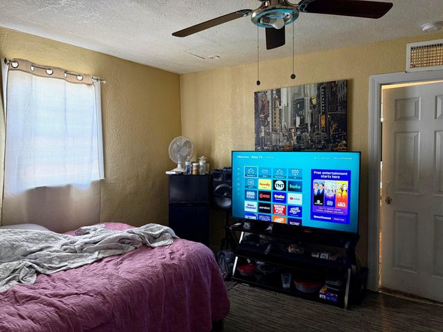 1105 W 34th Street, Riviera Beach, FL 33404