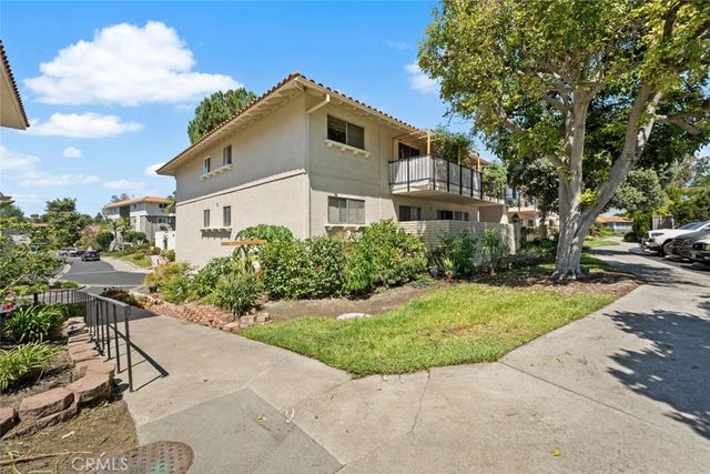 2338 Avenida Sevilla N, Laguna Woods, CA 92637