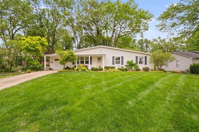 5909 Goddard Street, Shawnee, KS 66203