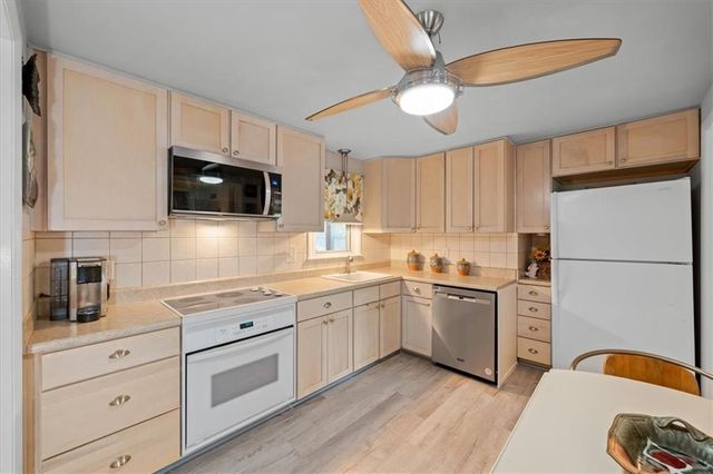 5909 Goddard Street, Shawnee, KS 66203