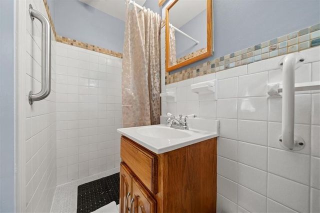 5909 Goddard Street, Shawnee, KS 66203