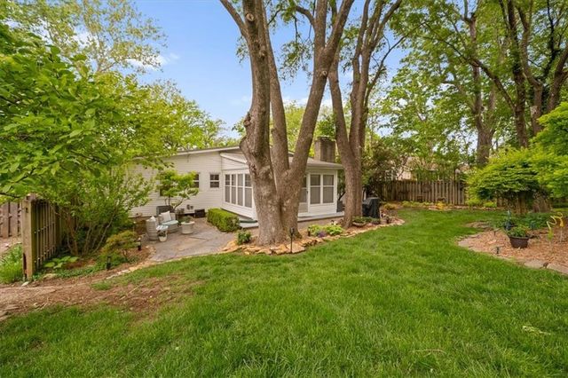 5909 Goddard Street, Shawnee, KS 66203