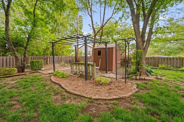 5909 Goddard Street, Shawnee, KS 66203