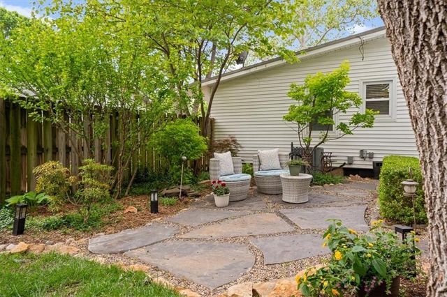 5909 Goddard Street, Shawnee, KS 66203