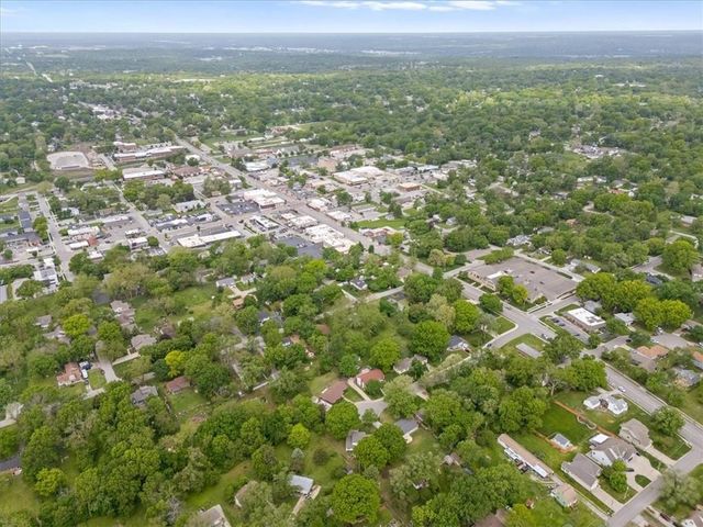 5909 Goddard Street, Shawnee, KS 66203