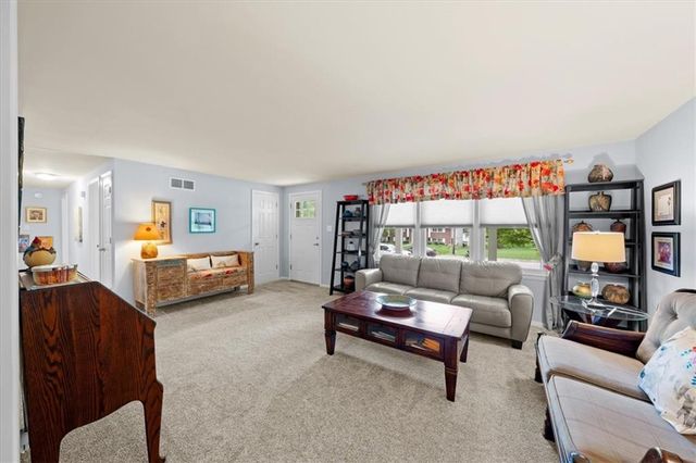 5909 Goddard Street, Shawnee, KS 66203