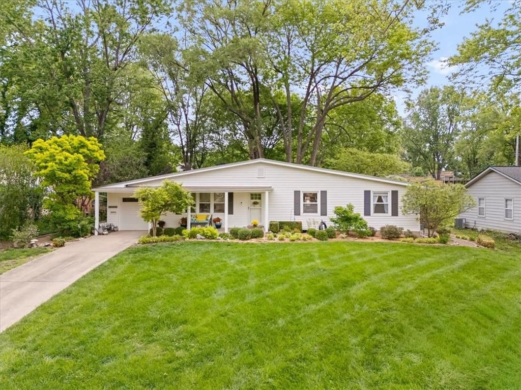 5909 Goddard Street, Shawnee, KS 66203