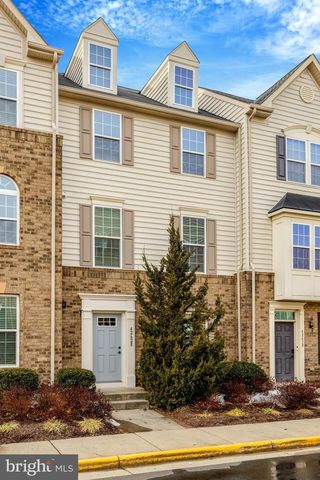 42628 FREISTADT SQ, Sterling, VA 20166