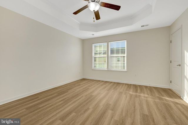 42628 FREISTADT SQ, Sterling, VA 20166