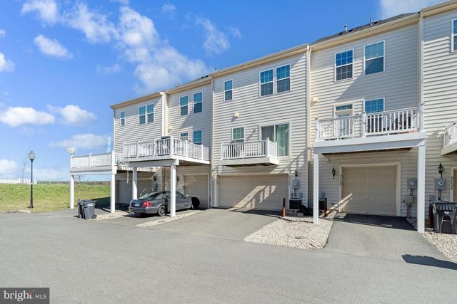 42628 FREISTADT SQ, Sterling, VA 20166