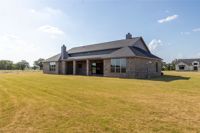 115 Red Bud Road, Boyd, TX 76023
