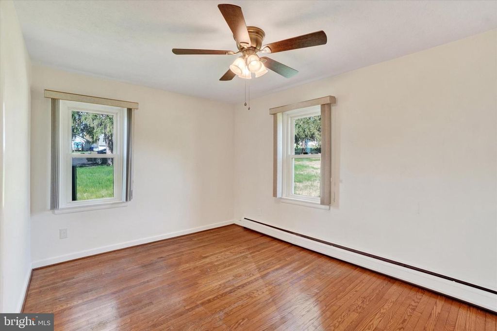 Image 12 of property listing at 1630 N EAST ST, York, PA 17406