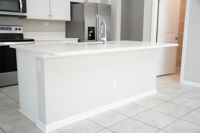 855 Sycamore Way, Orange Park, FL 32073