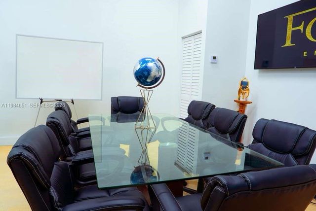 2100 NW 99th Ave, Doral, FL 33172