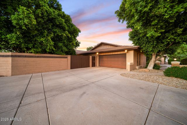4106 E FAIRVIEW Circle, Mesa, AZ 85206