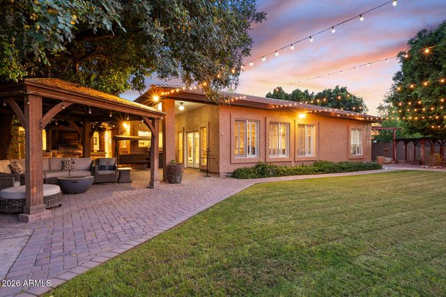 4106 E FAIRVIEW Circle, Mesa, AZ 85206