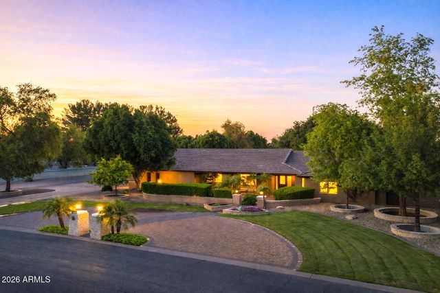 4106 E FAIRVIEW Circle, Mesa, AZ 85206