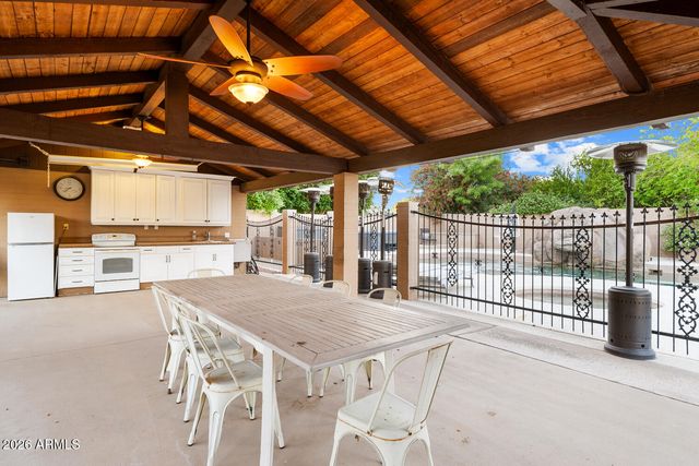 4106 E FAIRVIEW Circle, Mesa, AZ 85206