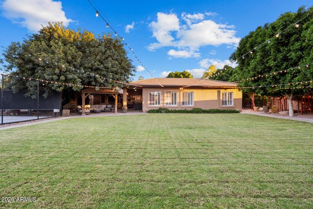 4106 E FAIRVIEW Circle, Mesa, AZ 85206