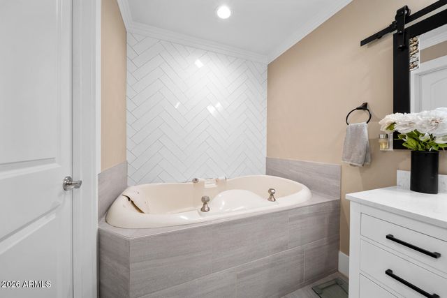 4106 E FAIRVIEW Circle, Mesa, AZ 85206