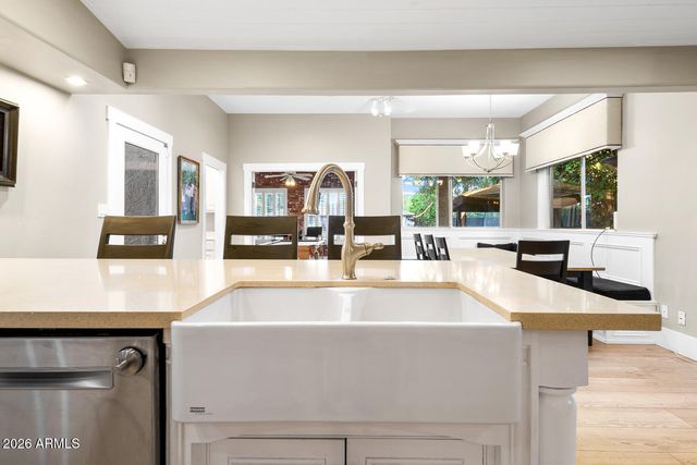 4106 E FAIRVIEW Circle, Mesa, AZ 85206