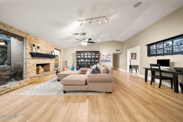 4106 E FAIRVIEW Circle, Mesa, AZ 85206