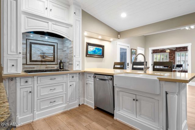 4106 E FAIRVIEW Circle, Mesa, AZ 85206