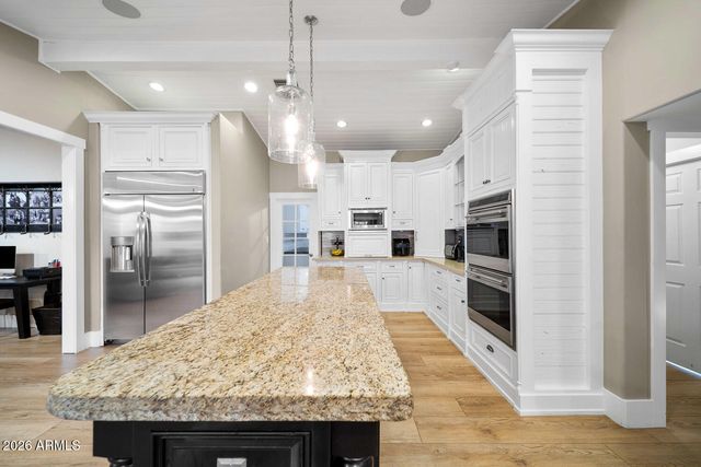 4106 E FAIRVIEW Circle, Mesa, AZ 85206