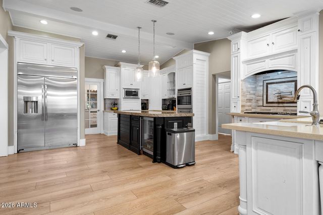 4106 E FAIRVIEW Circle, Mesa, AZ 85206