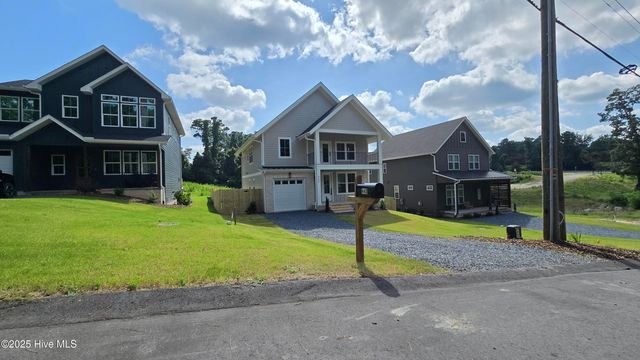 440 W Illinois Avenue, Southern Pines, NC 28387