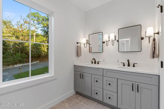 440 W Illinois Avenue, Southern Pines, NC 28387