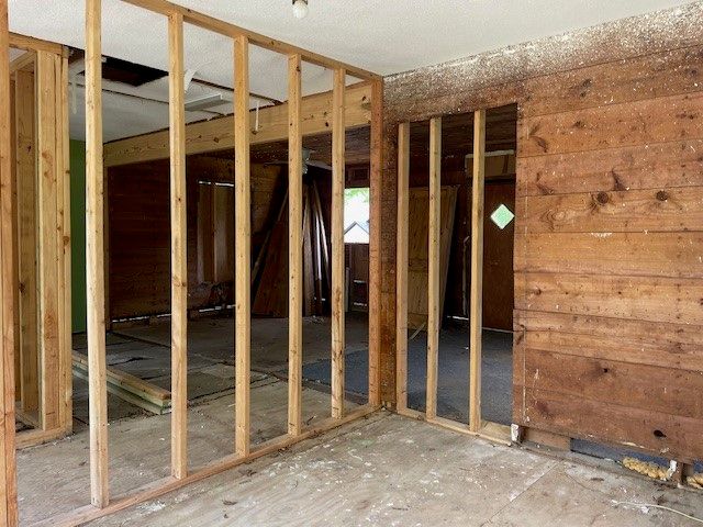 515 E Murray Street, Denison, TX 75021