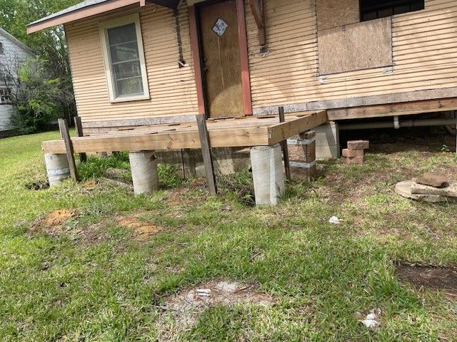 515 E Murray Street, Denison, TX 75021